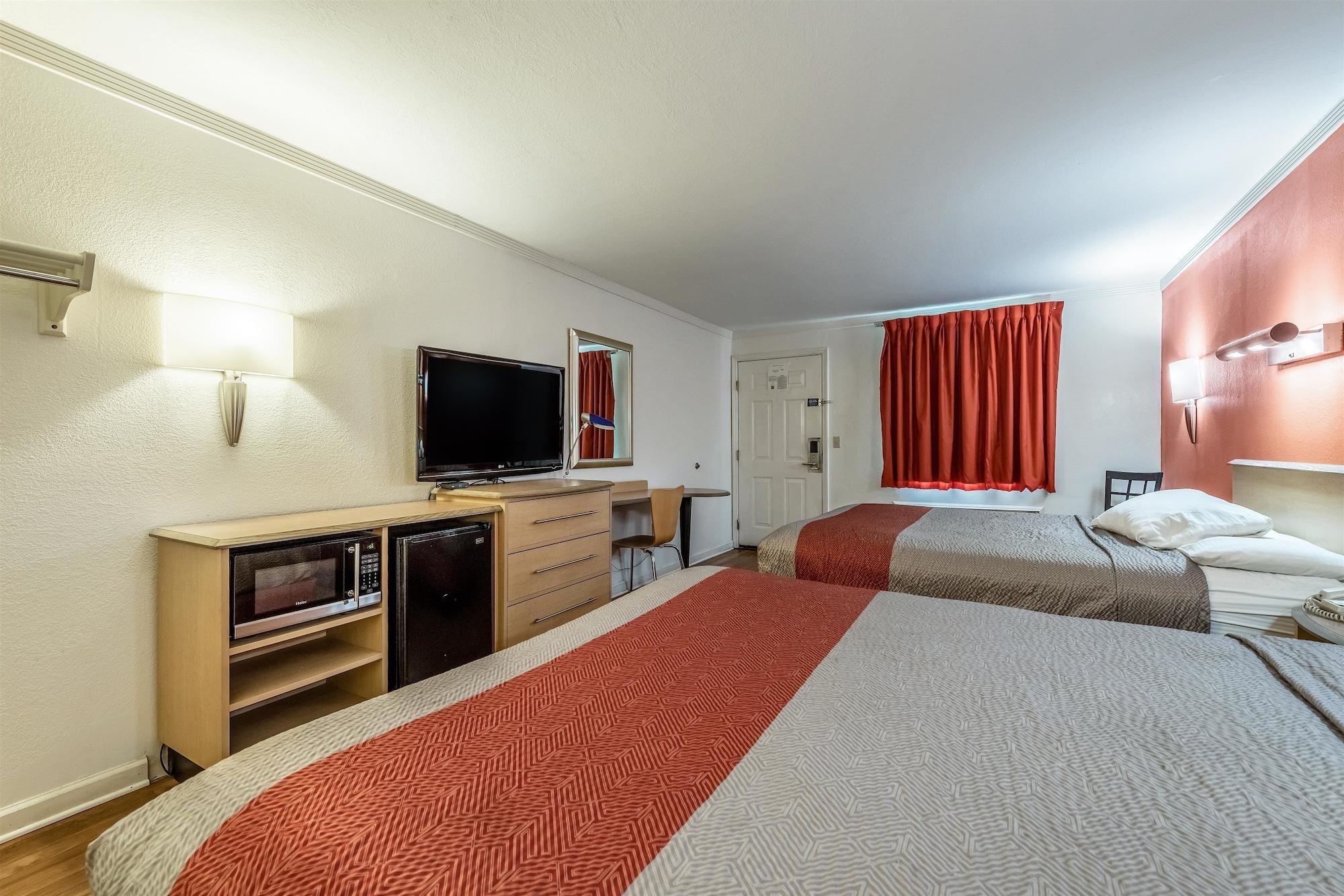 Motel 6-Gatlinburg, Tn - Smoky Mountains Bagian luar foto
