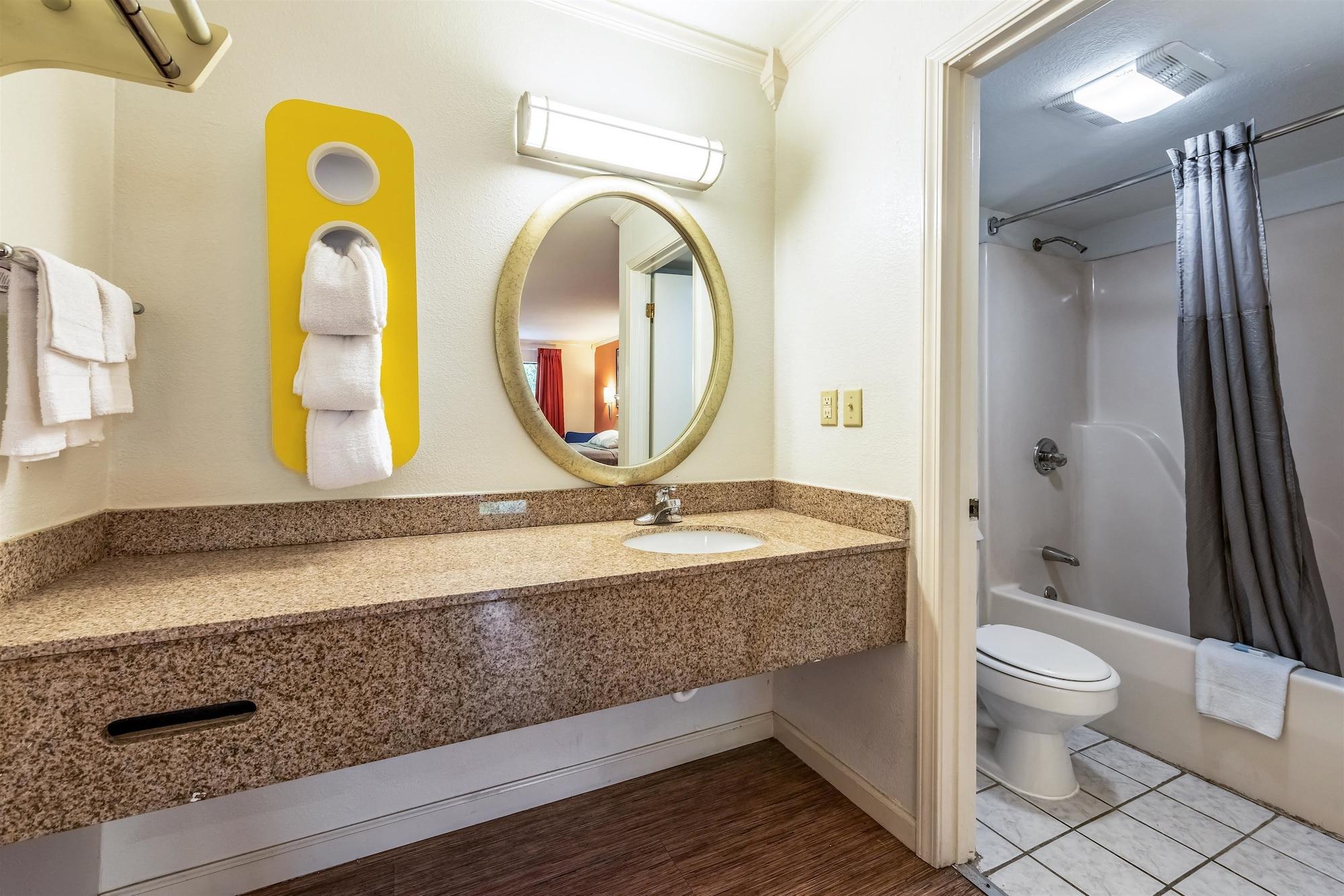 Motel 6-Gatlinburg, Tn - Smoky Mountains Bagian luar foto
