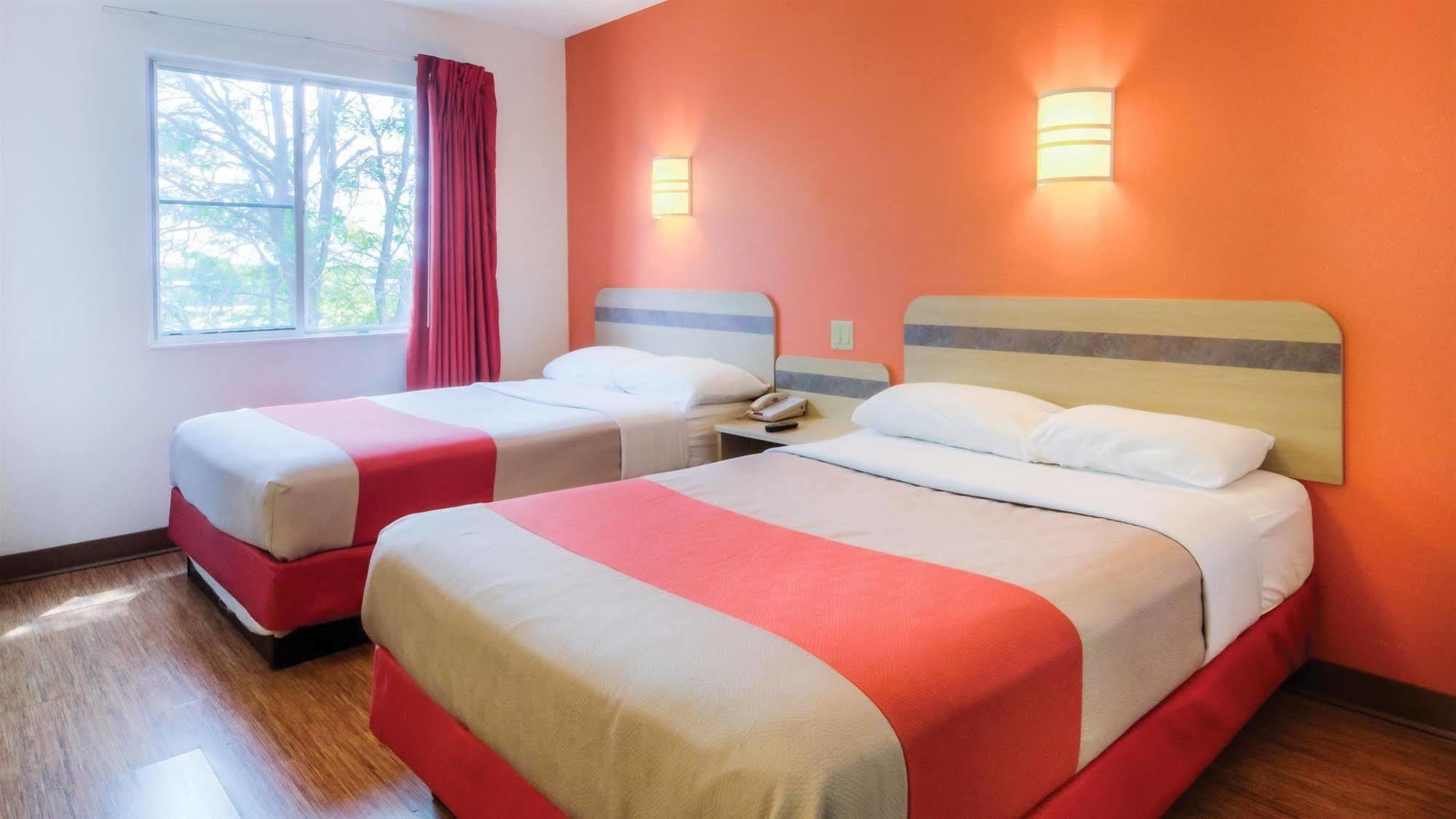Motel 6-Gatlinburg, Tn - Smoky Mountains Bagian luar foto